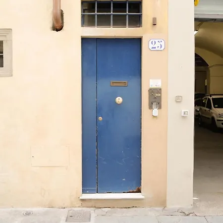 Santa Trinita A Apartment
