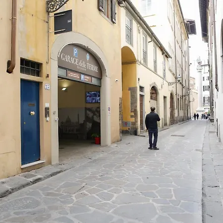 Santa Trinita A Apartment Florence