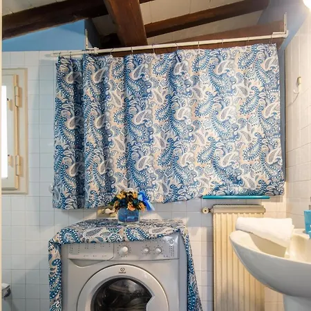 Apartment Santa Trinita A *